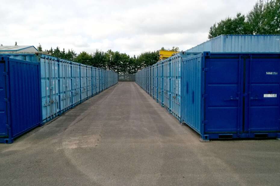 A wide access road at whiteball self storage